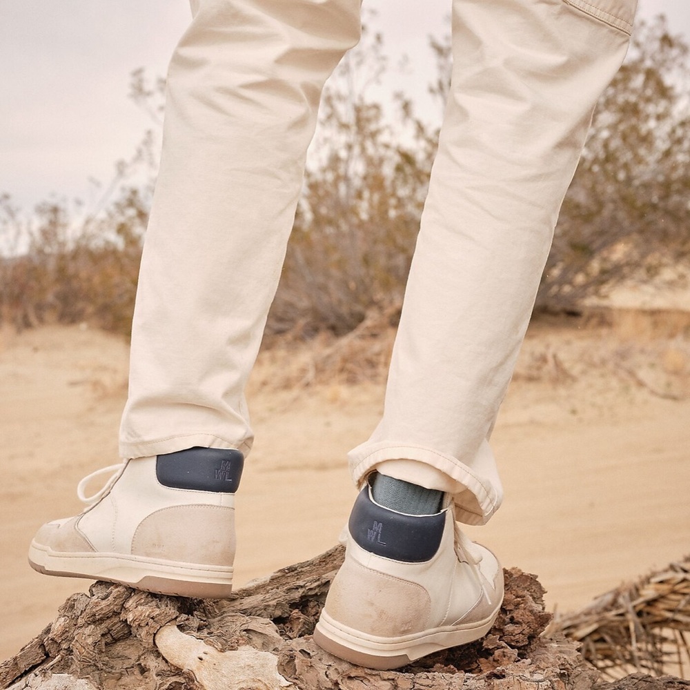 Madewell Court High-Top Sneakers in All White. - Picture 4 of 8